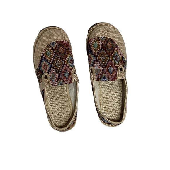 Women's Geometric Pattern Flat Casual Slip On Light Wt Shoe Size 40 (US 9/9.5) - Picture 2 of 14